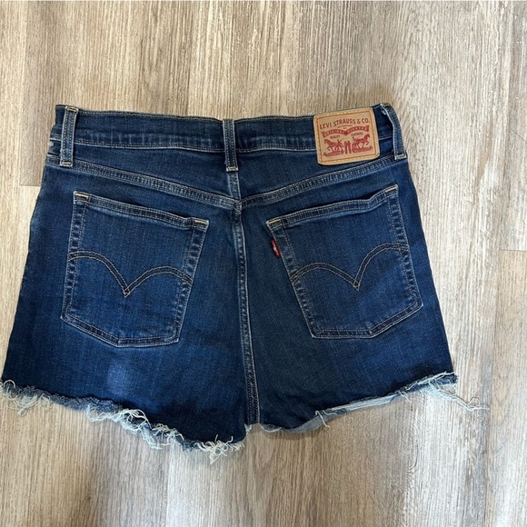 Levis 501 High Rise Short Medium Wash - Picture 6 of 8